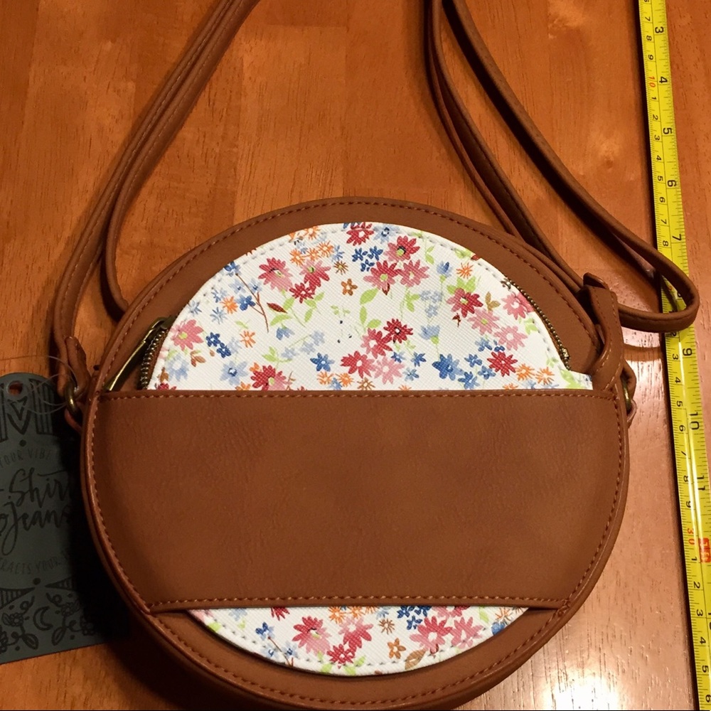 T-Shirt & Jeans Brown Crossbody with White Floral Panel